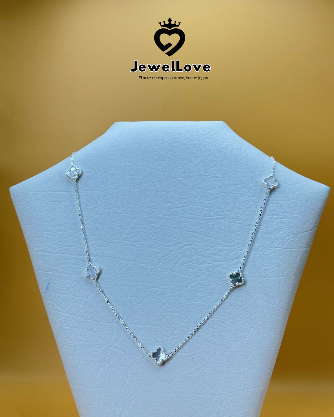 𝑪𝑨𝑫𝑬𝑵𝑨𝑺 𝑽𝑨𝑵 𝑪𝑳𝑬𝑬𝑭 – 𝑨𝑴𝑶𝑹 𝑸𝑼𝑬 𝑩𝑹𝑰𝑳𝑳𝑨 𝑪𝑶𝑵 𝑬𝑳𝑬𝑮𝑨𝑵𝑪𝑰𝑨.